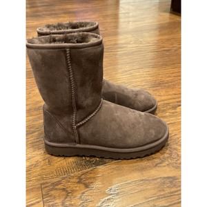 New Women UGG Classic Short II Boot 1016223 Brown Size 7